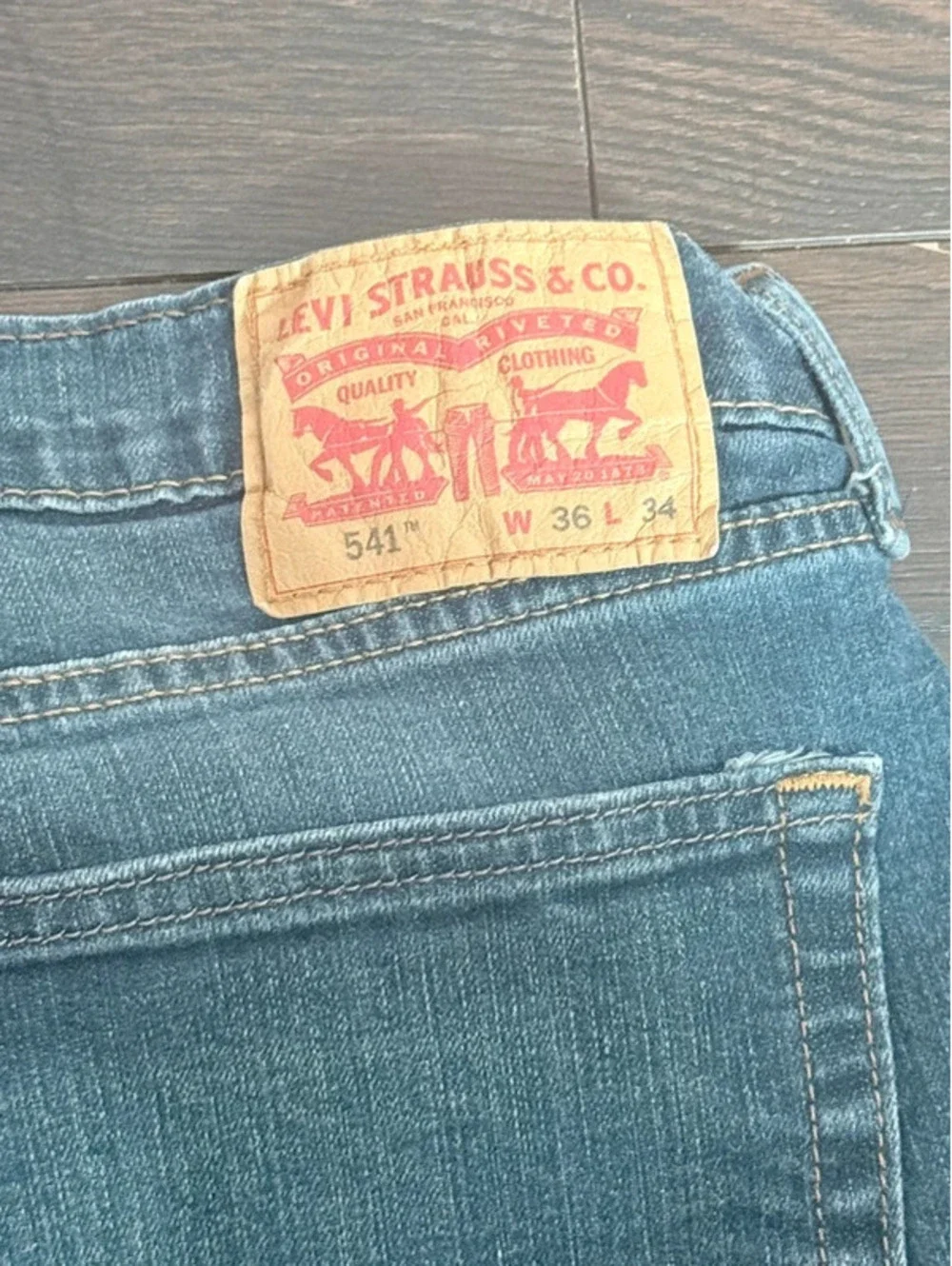 Levi’s 541 Men’s Jeans 36x34 Athletic Taper Denim 221